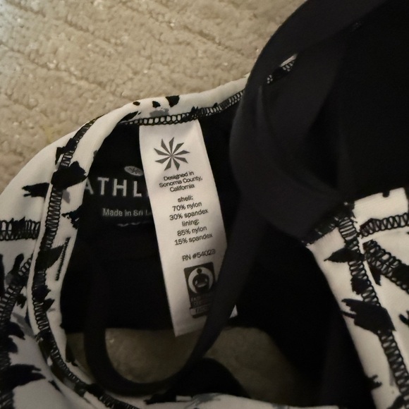 Athleta Sports Bra - Picture 4 of 5